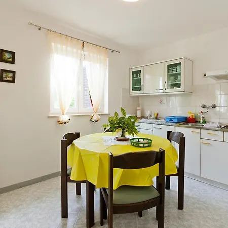Neda Apartment